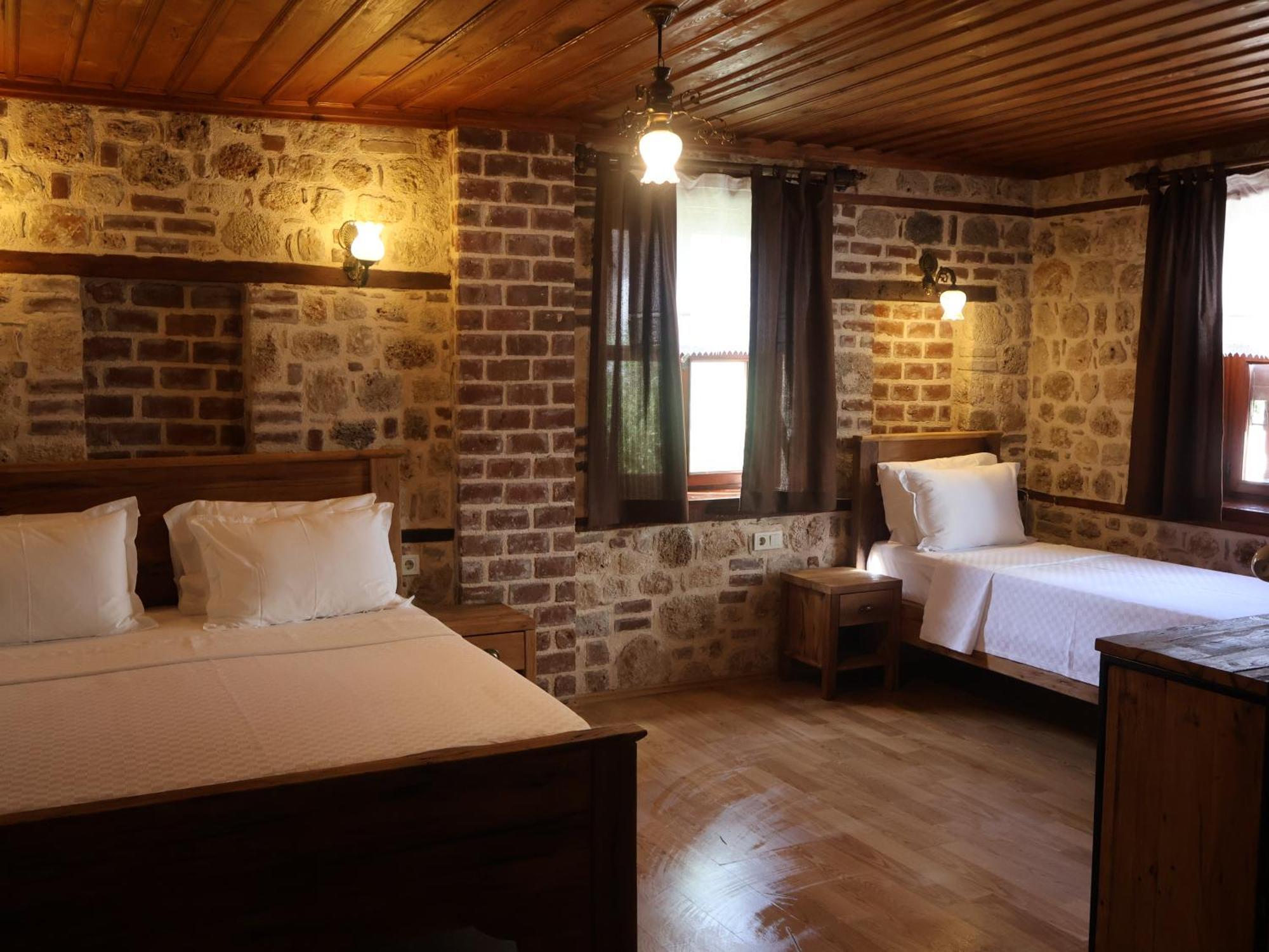 Casa Franco Old Town Hotel Antalya Bagian luar foto